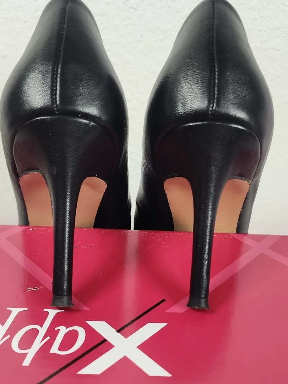 Xappeal Black Pointed-Toe Classic Pumps Size 8M